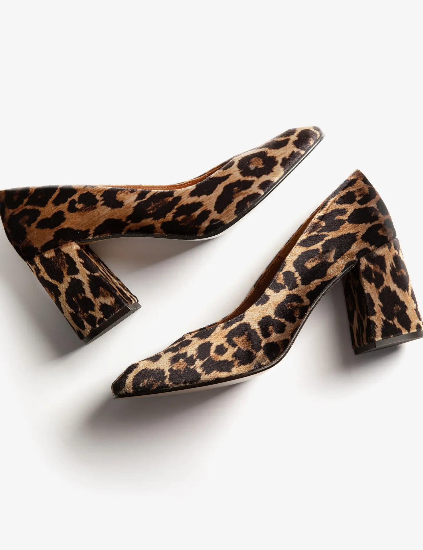 Penelope Chilvers Heeled Shoes*Gamine Velvet Shoe