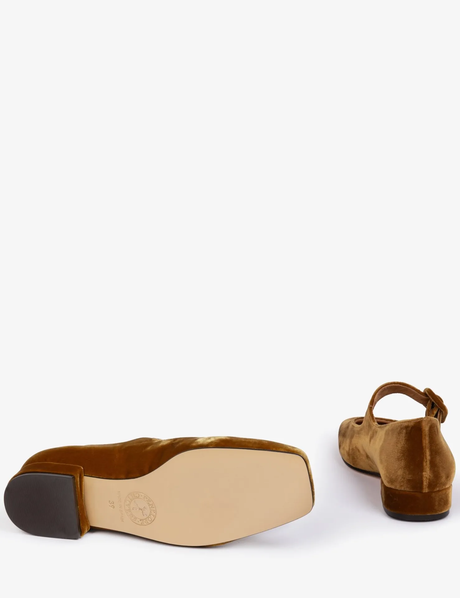Penelope Chilvers Mary Janes*Low Mary Jane Velvet Shoe
